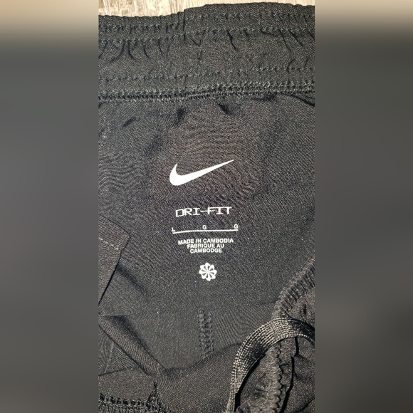 Nike Black joggers. - Picture 3 of 4